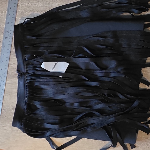 Herve Leger x Forever 21 Collaboration Fringe Bandage Mini Skirt Medium NWT - Picture 5 of 8